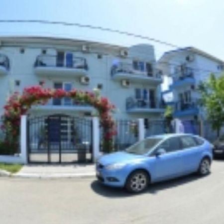 Vila Ελλάδα Костинешти Экстерьер фото